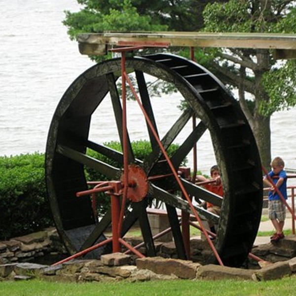 Grove is a destination great for families and history enthusiasts. 