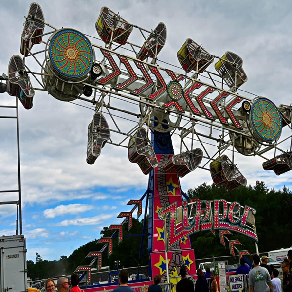 The Washington County Fair fare includes exhilarating carnival rides for all ages and fun booths along its midway. 