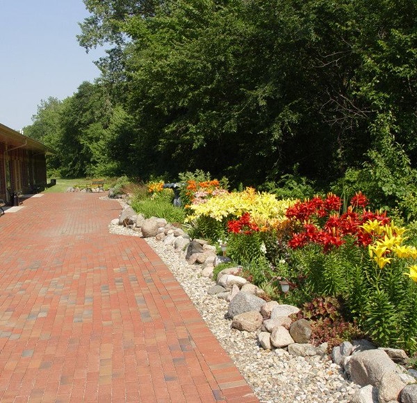  Springfield is a historic town known for its rich heritage, including connections to early pioneers and its role in local agriculture. 