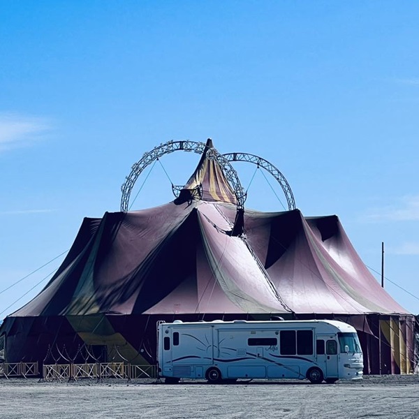 The Desert Empire Fair hosts a wide array of exhibits and competitions, showcasing everything from homemade crafts and baked goods to photography and fine art. 