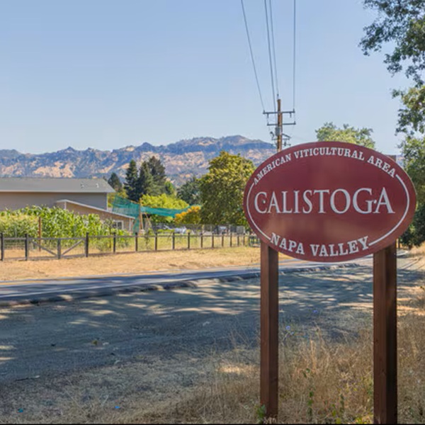 Calistoga lies near Mount St. Helena and the Mayacamas Mountains, making it good for hiking and scenic drives. 