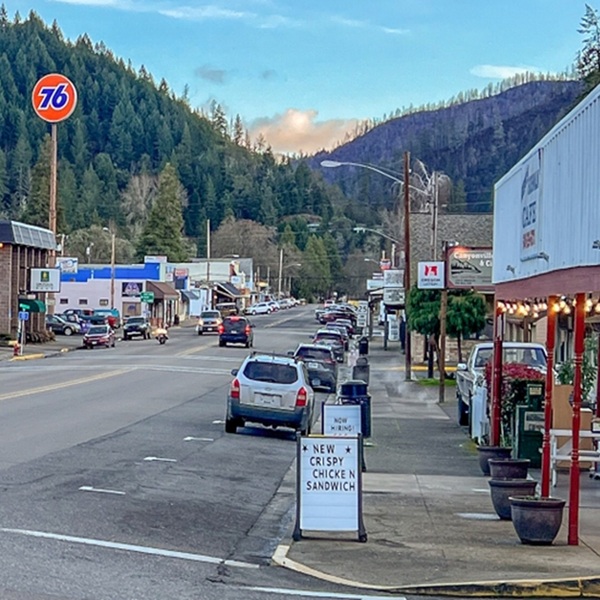 Visitors can explore a self-guided walking tour through historic downtown, highlighting more than a dozen significant sites, including former hotels and structures tied to the town’s early development. 