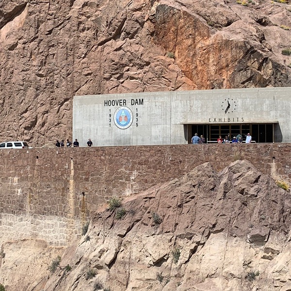Visiting the site allows access to observation decks with sweeping views of the dam, Lake Mead, and the surrounding Black Canyon.