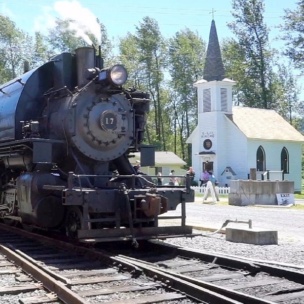 Elbe was originally established as a logging and railroad town in the late 19th century, retaining much of its historic charm. 