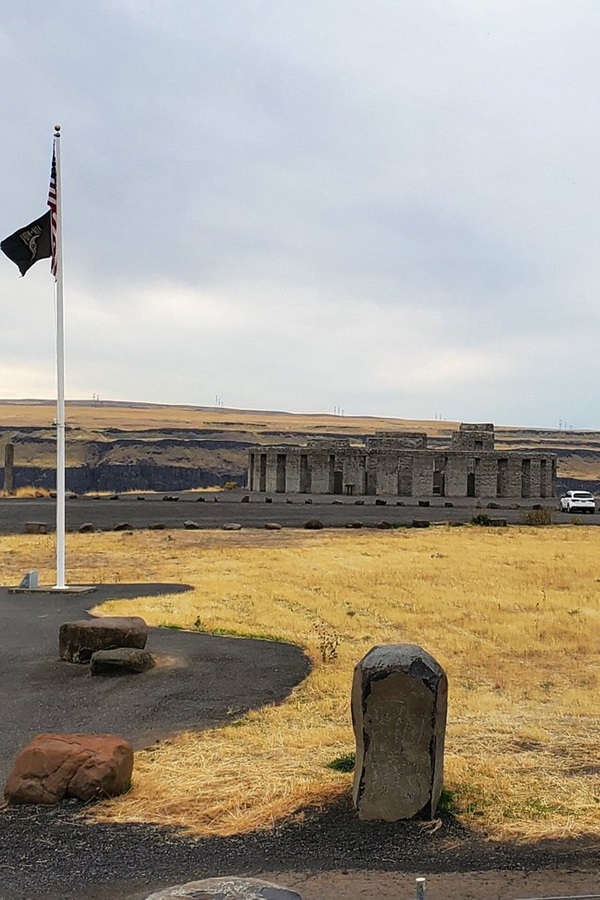 Maryhill Stonehenge  - Display Image