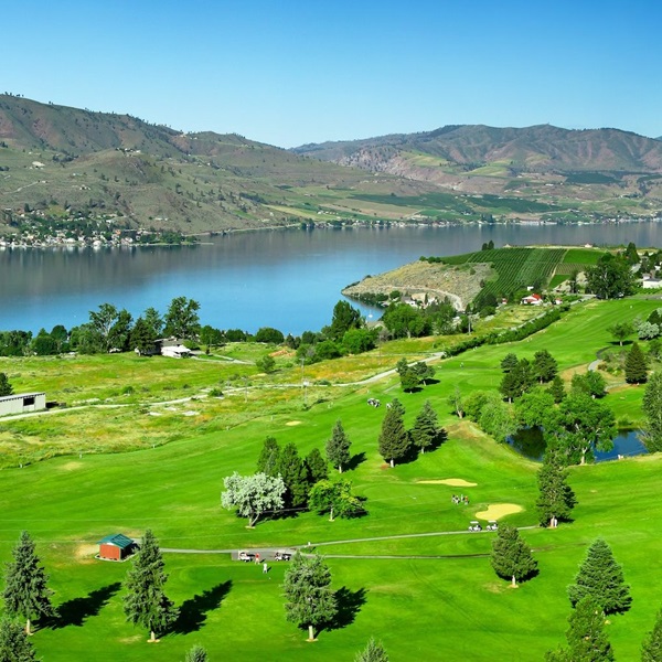 Lake Chelan is a stunning 50-mile-long glacial lake located in north-central Washington, known for its crystal-clear waters and dramatic mountain scenery. 