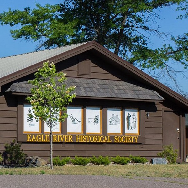 The town's Historical Museum provides insight into Eagle River's rich history, including its logging and resort era. 