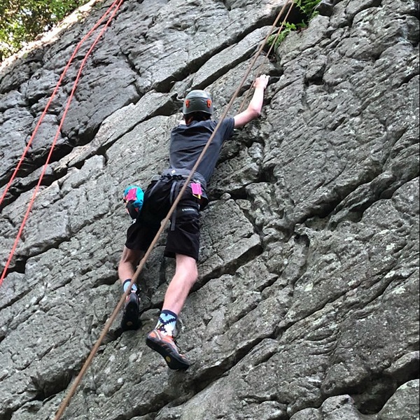 Bubba City offers a mix of traditional (trad) climbing and sports climbing, with routes suitable for all skill levels. 