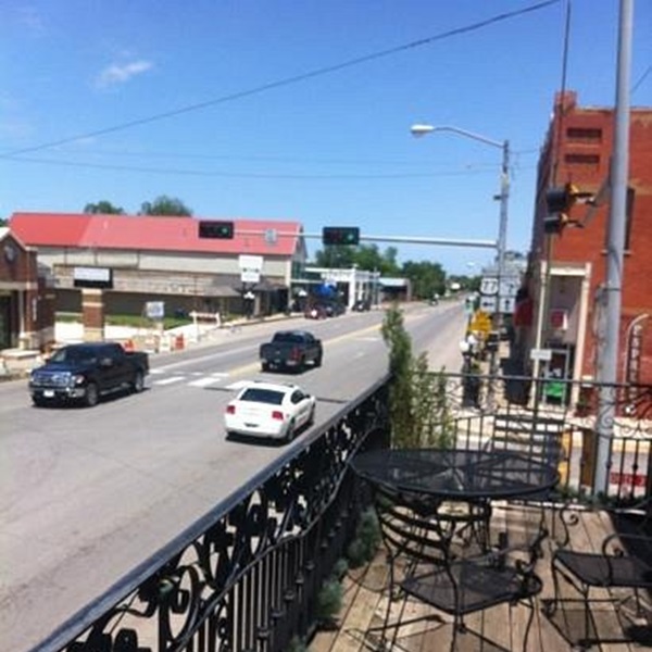 Visitors can explore the historic downtown area of Davis, featuring charming shops, local eateries, and historical landmarks that reflect the town’s heritage. 