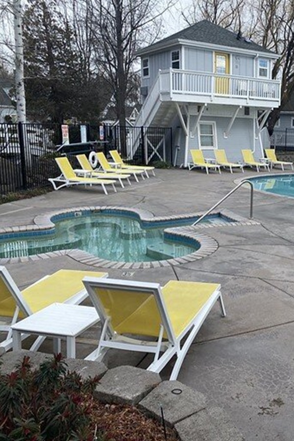 Lithia Springs Resort   - Display Image