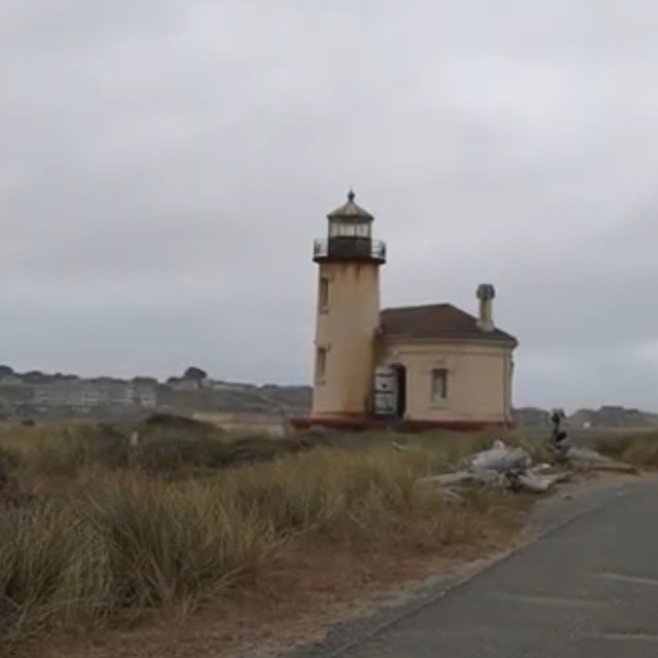The Coquille River Lighthouse is one of Bandon's most recognizable landmarks and sits at the mouth of the Coquille River near Bullards Beach. 