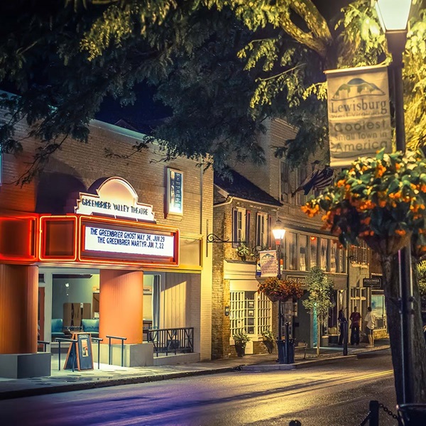 The town of Lewisburg, often considered the heart of the valley, offers a walkable historic district with art galleries, boutique shops, and preserved 18th- and 19th-century architecture. 