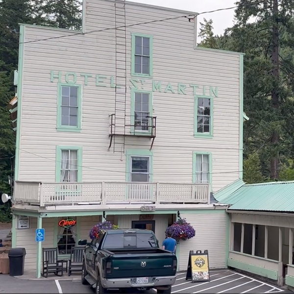 The spa remains one of the few historic mineral bathhouses still operating in Washington State.