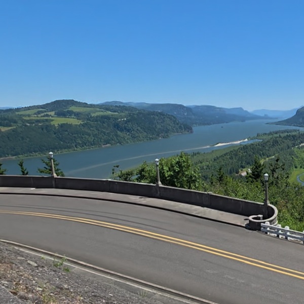 The location was intentionally chosen because it provides unobstructed views both east and west along the Columbia River, offering travelers panoramic views in every direction.