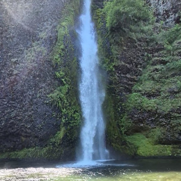 During periods of heavy rain or spring snowmelt, Horsetail Creek becomes especially powerful, creating an impressive display visible from the highway.