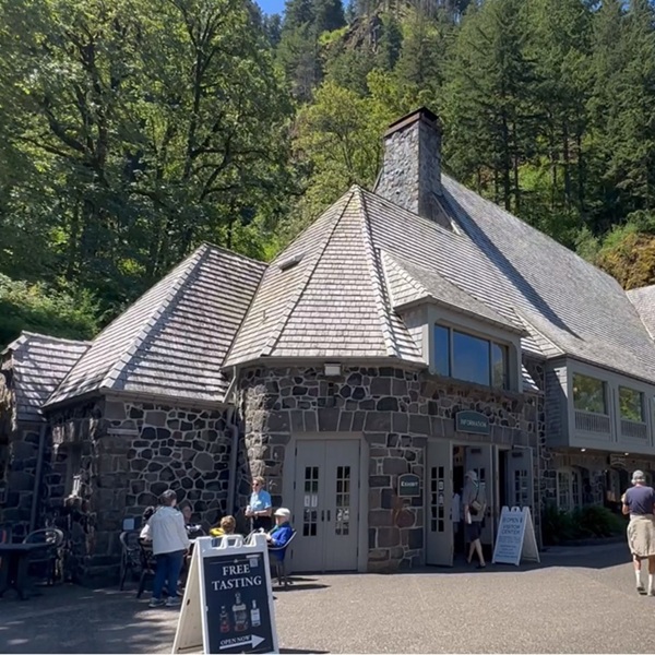 Multnomah Falls  - Webpage Image