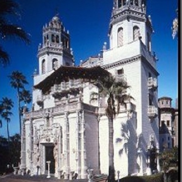 Built by newspaper tycoon William Randolph Hearst, Hearst’s Castle is just north of Cambria on scenic Highway 1