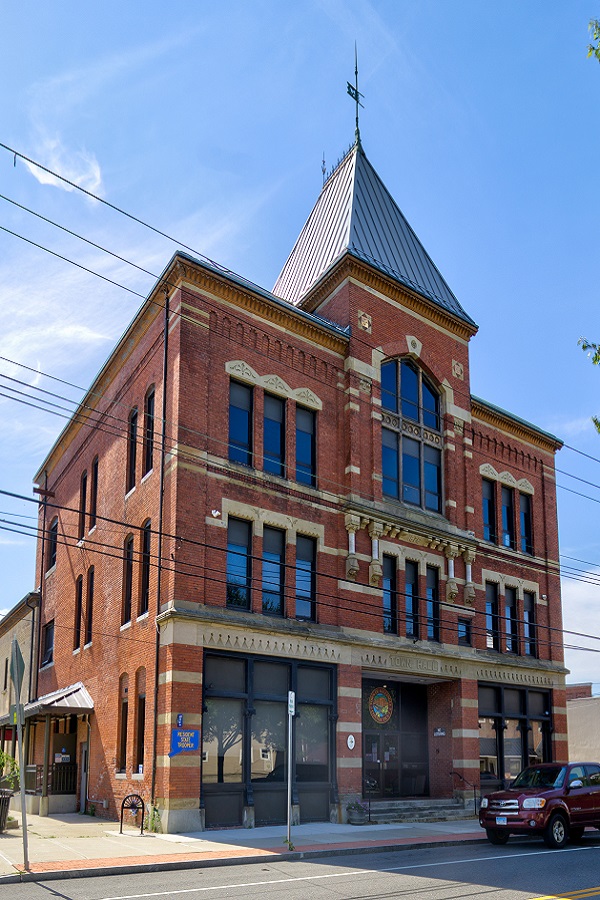 Northeastern Connecticut Chamber of Commerce    - Display Image