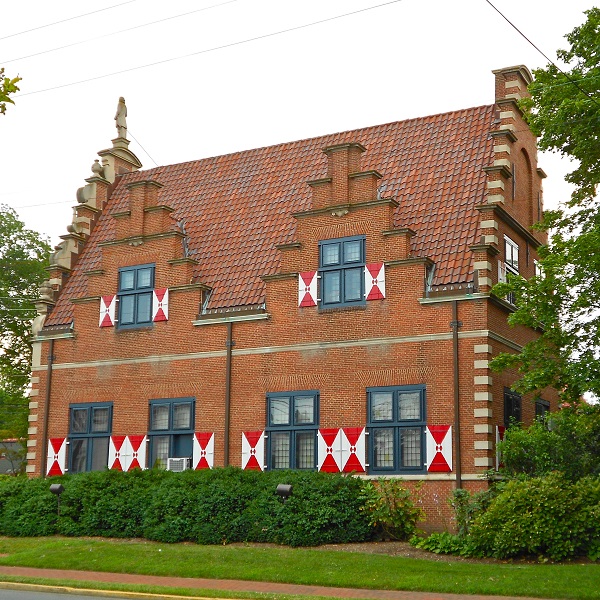 The first European settlement that is now Lewes was founded by the Dutch in 1631. This building now serves as the Zwaanendael Museum.