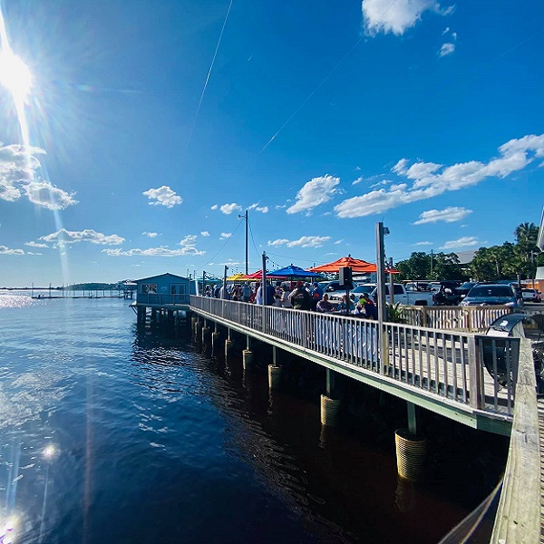 Seafood is the meal of choice considering the daily fresh catch in Steinhatchee. 