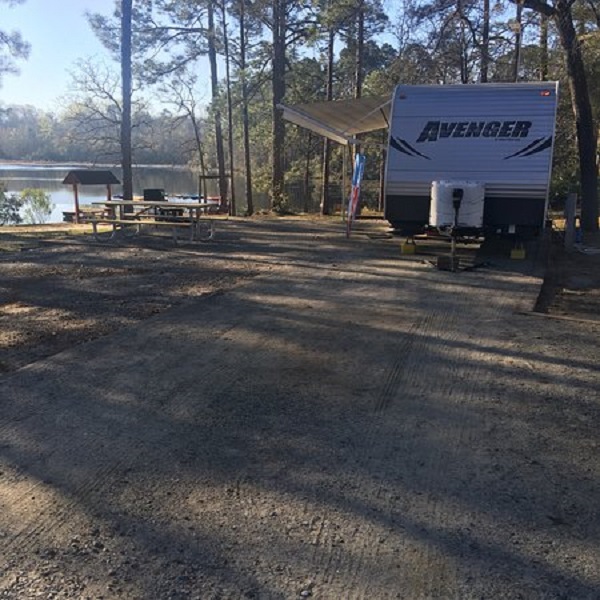 There are 29 sites with electric and water hookups, many that are premium lakeside sites. 