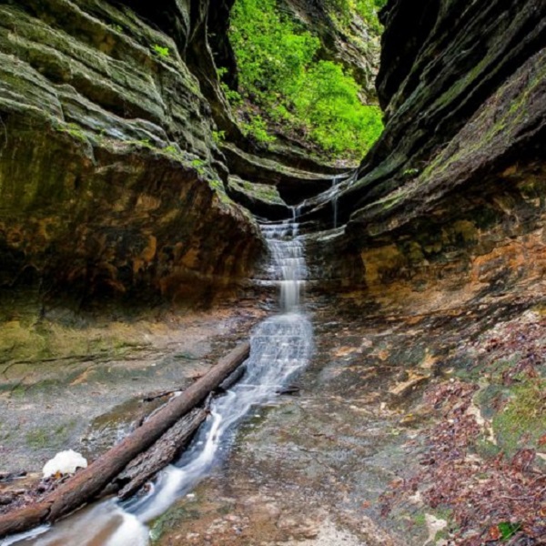 The St. Peters Sandstone easily erodes, creating unique falls. 