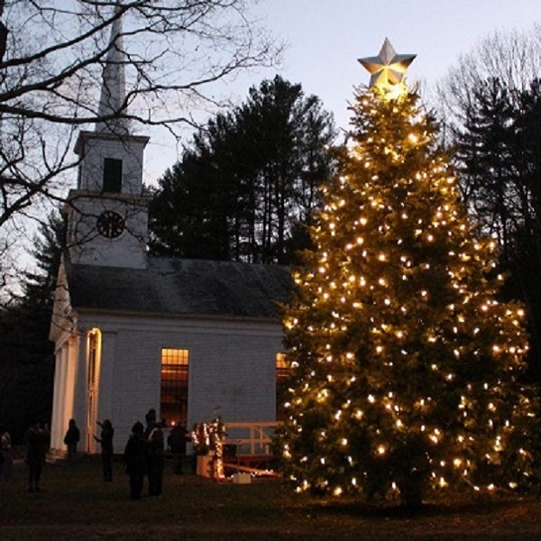 With its steeple pointing skyward, the Center Meetinghouse was the dominant symbol of every New England town. It was the gathering place for town meetings, elections, and church services.