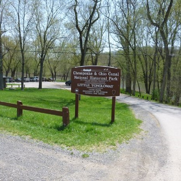 A small parking area provides access to hiking, biking, and picnicking at Little Tonoloway Recreation Area. 