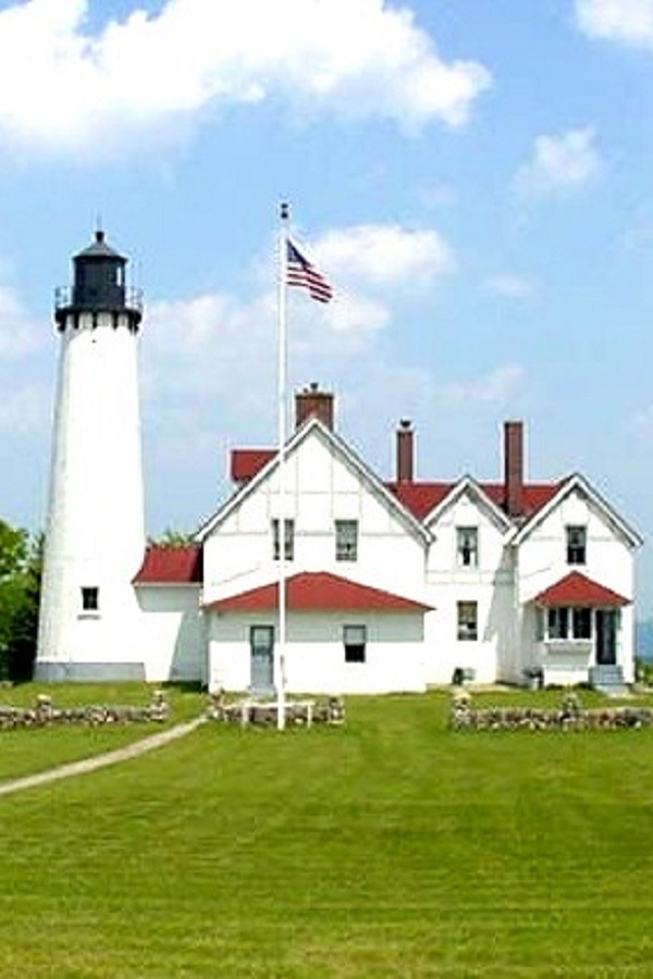 Point Iroquois Lighthouse - Display Image