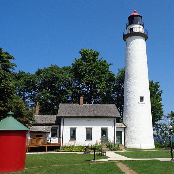 Pointe aux Barques Lighthouse  - Webpage Image