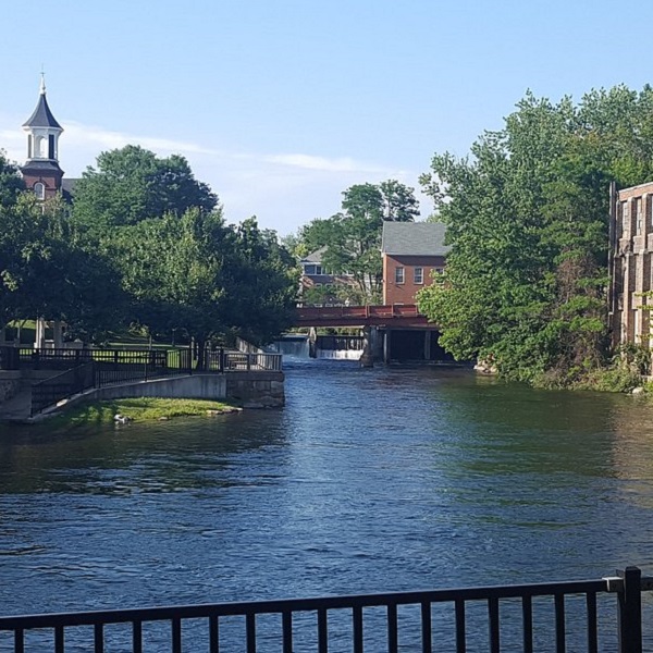Lakes Region of New Hampshire Tourism Association  - Webpage Image