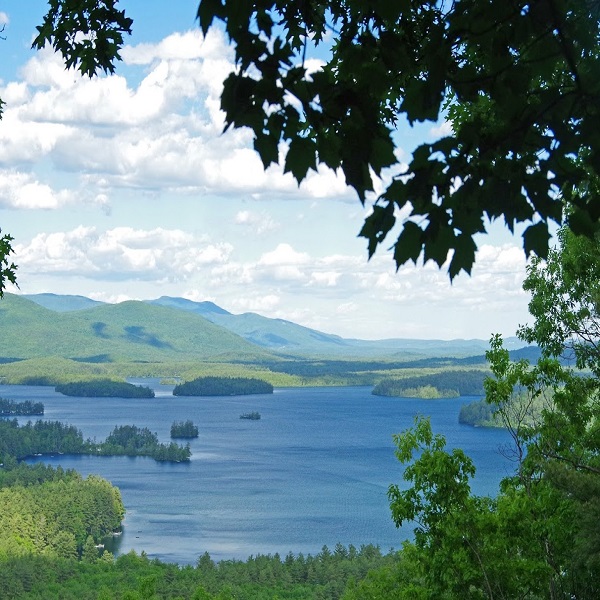 Visitors can easily hike to the summit of Mount Fayal for a beautiful view of Squam Lake. The center provides opportunities to cruise on the lake, including a dinner sunset cruise. 