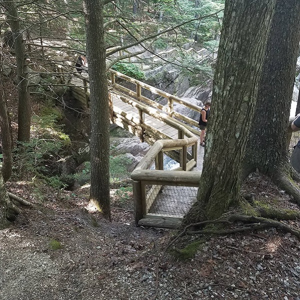 The US Forest Service maintains the path and viewing platform of Sabbaday Falls. 