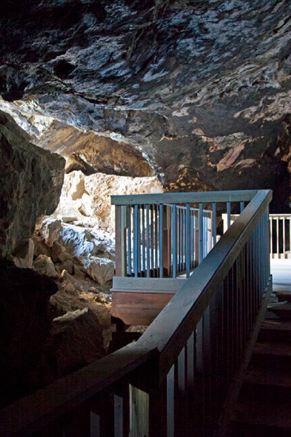Lovelock Cave  - Display Image