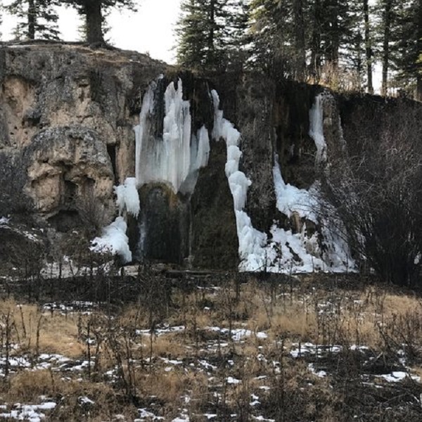 The campground is open year-round, and depending on temperature, the falls may be frozen.