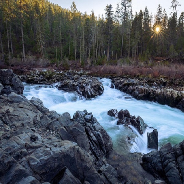 High water on the river provides excellent kayaking and rafting opportunities. 