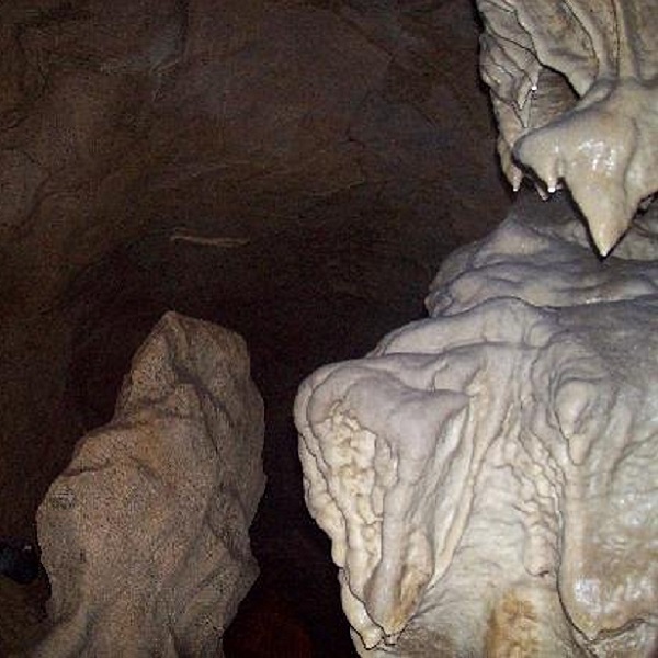 Despite its name, the Oregon Cave is just one marble cave, affectionately known as “the Marble Halls.” 