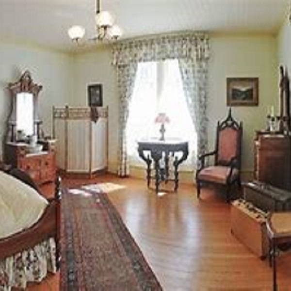 The largely unaltered house remains one of the most significant late-nineteenth-century residences in Curry County. 