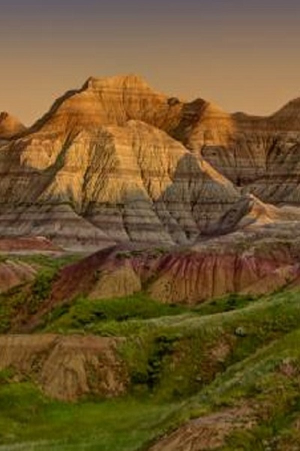 Wall-Badlands Area Chamber of Commerce - Display Image