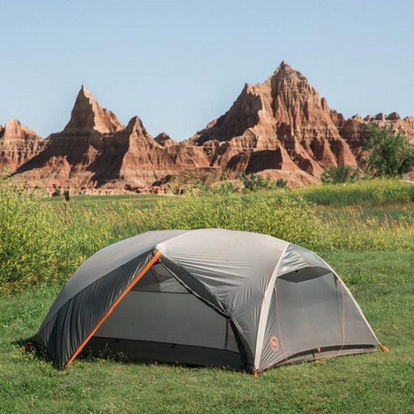 Campers at Cedar Pass Campground have unobstructed views of the formations that make up the Badlands National Park. 