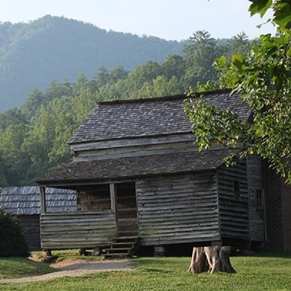 Historical one-room wooden cabins are scattered throughout the Great Smoky Mountains National Park.The first visitors began arriving in the 1800s to take in Pigeon Forge’s hot springs.