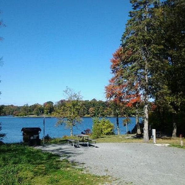 There are 12 full hookup sites that include some right on the water’s edge. 