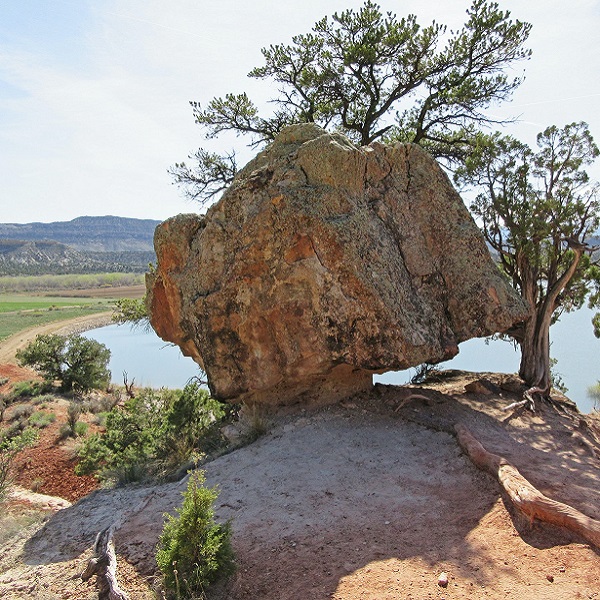 Escalante Petrified Forest State Park - Webpage Image