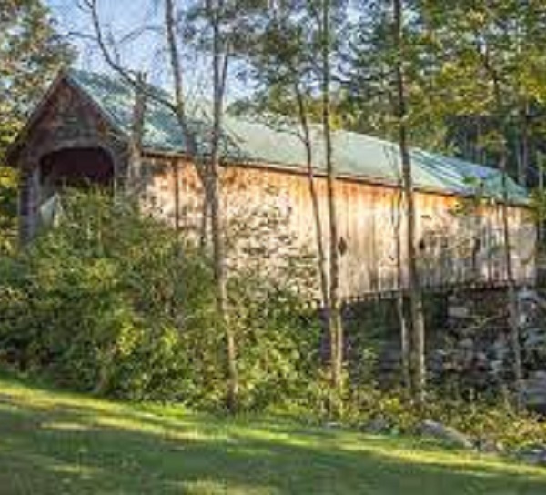 Built in 1867, the Hall Covered Bridge spans the Saxtons River, connecting the towns of Rockingham and Grafton.