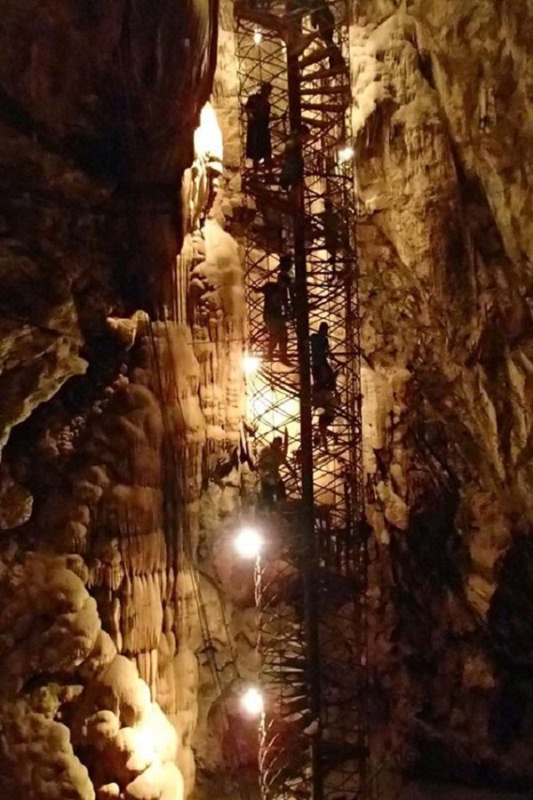 Moaning Caverns Adventure Park     - Display Image