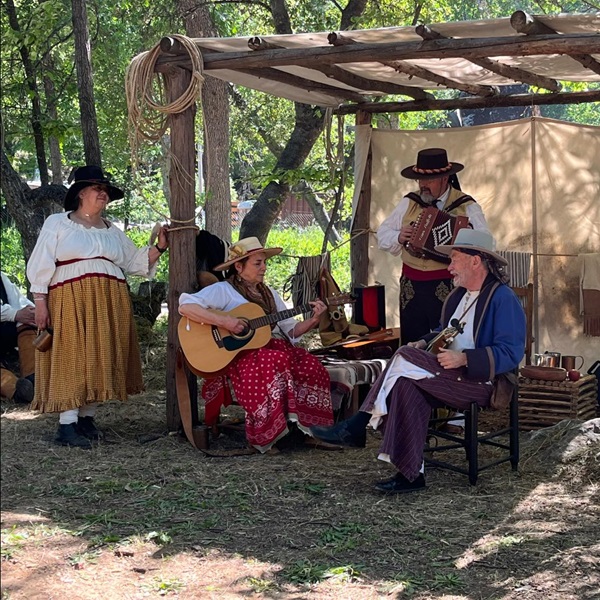 The park is a living museum, with period-appropriate costumed docents, horse-drawn carriages, and historic reenactments that bring the town's colorful past to life. 