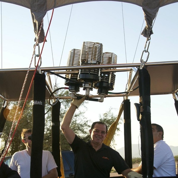 Arizona Balloon Safaris’ pilots have over 40 years of combined experience.  