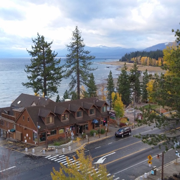 Tahoe City's vibrant arts scene pulsates throughout the year with music festivals and outdoor concerts, while art galleries showcase the work of talented local and regional artists.