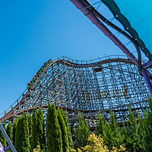 Silverwood holds the title of the "Largest Theme Park in the Inland Northwest," featuring its iconic wooden coasters “Tremors” and “Timber Terror.” 