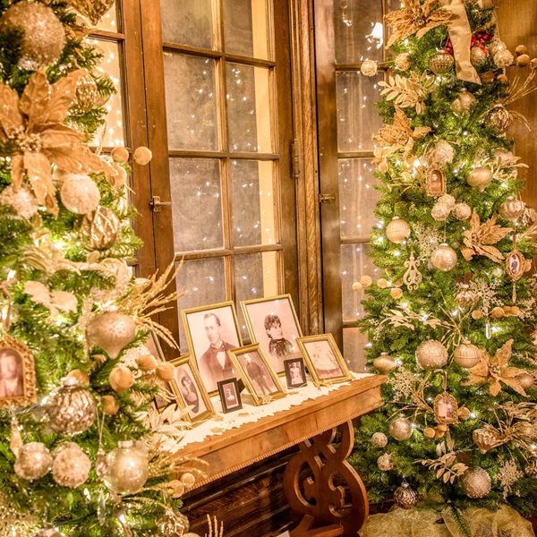 Visitors and staff have recounted various eerie experiences over the years. Objects moved inexplicably, and doors opened and slammed shut on their own. 